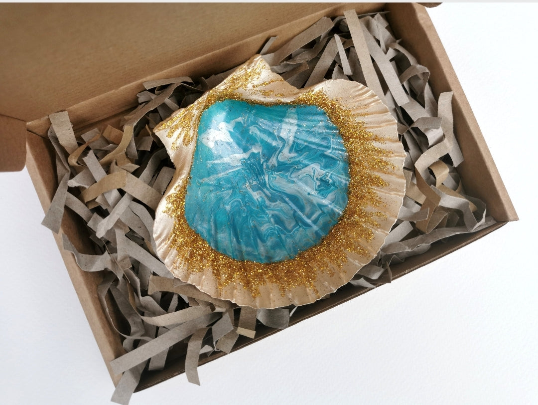 Scallop Shell Trinket Dish - Blue lagoon with glitter edging | Jewellery Dish | Ring Dish | Handcrafted in UK