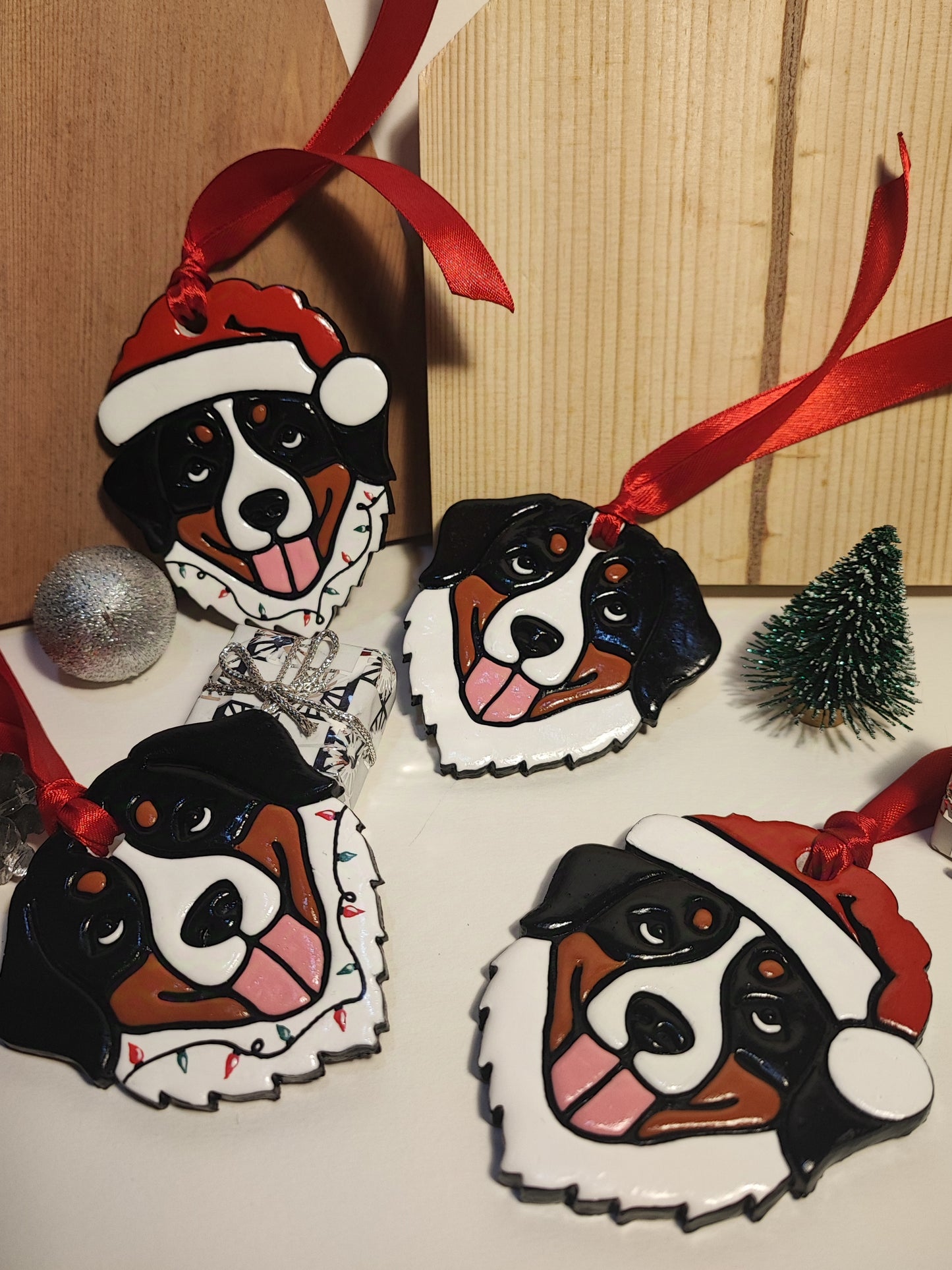 Santa Hat Bernese Mountain Dog Christmas Bauble | Christmas Tree Decorations | Handmade in UK